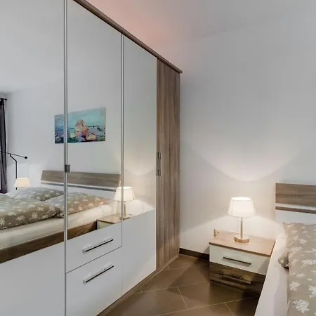 아파트 Modernes In Schoener Lage *