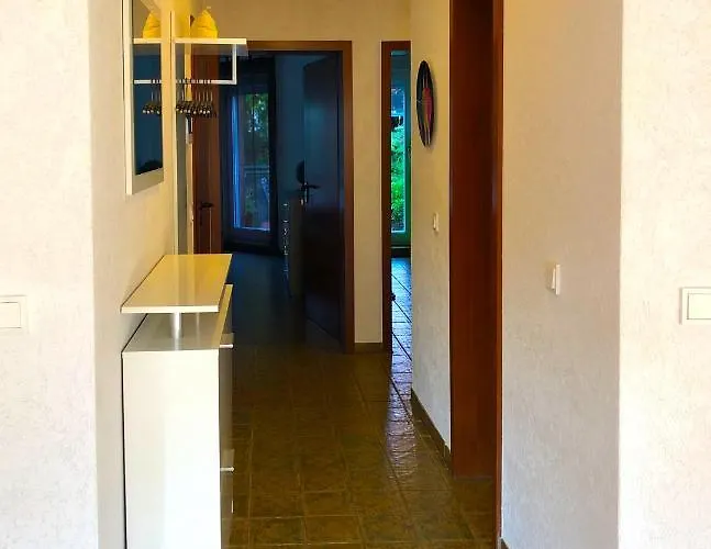 Modernes In Schoener Lage 公寓 *