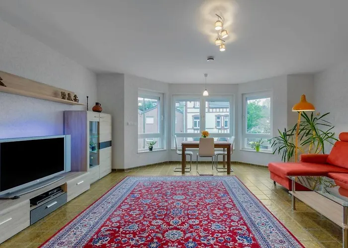 Modernes In Schoener Lage * Düsseldorf