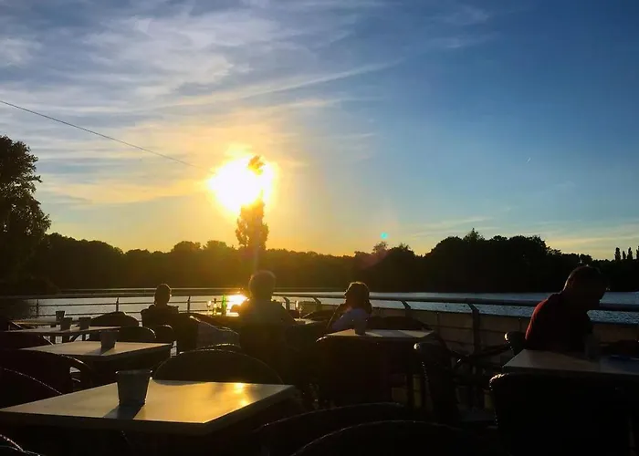 Modernes In Schoener Lage * Düsseldorf