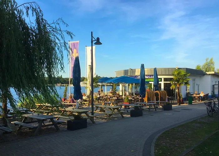 Modernes In Schoener Lage * Düsseldorf