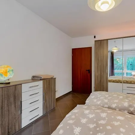 Modernes In Schoener Lage Lejlighed Düsseldorf